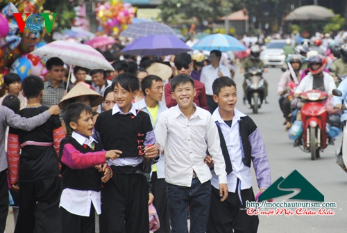 Hoạt động đường phố ngày hội văn hóa tại Mộc Châu